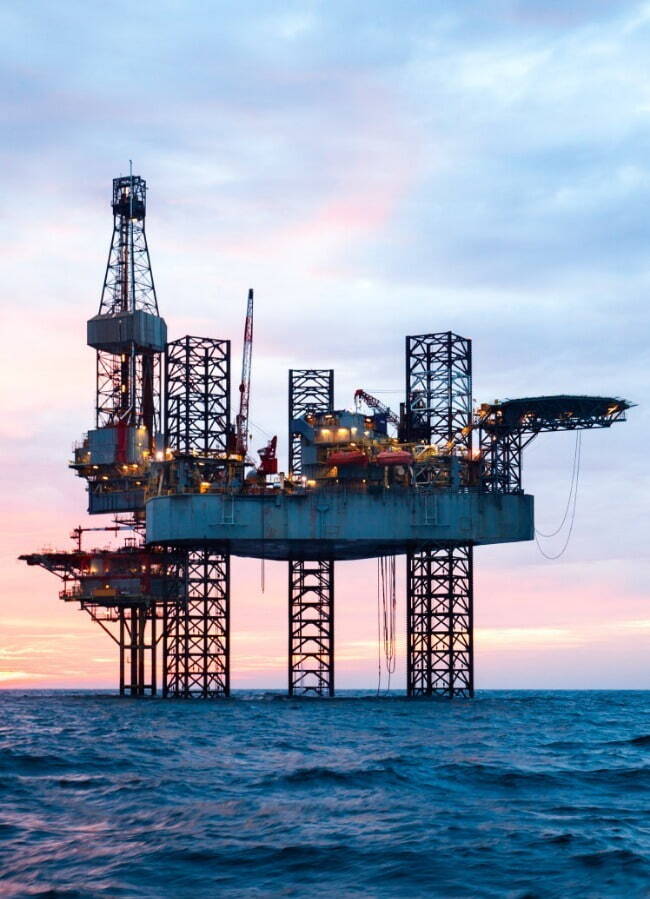 Picture of an oil rig